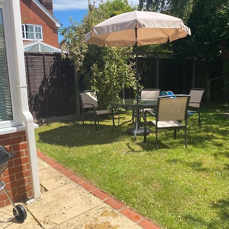 Chichester Retreat House With Free Parking Екстериор снимка