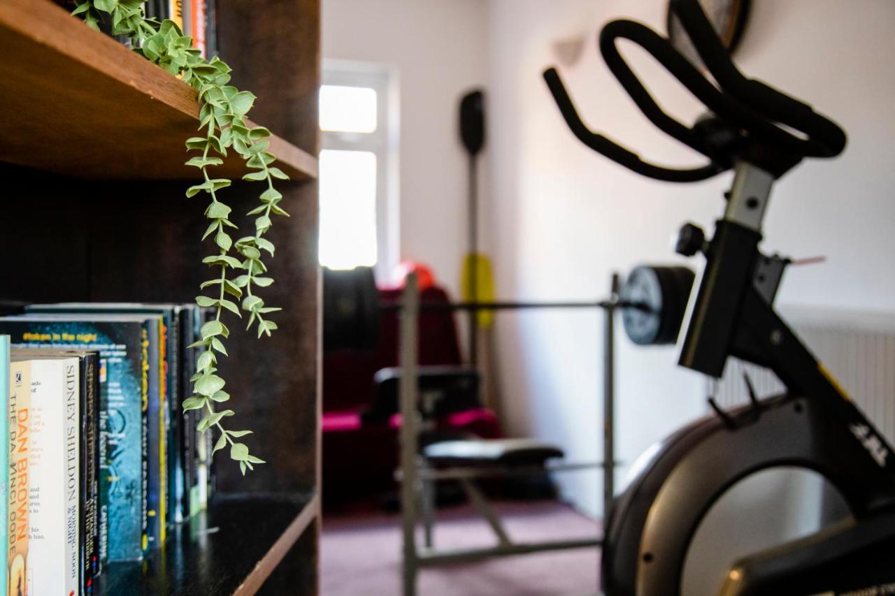 Chichester Retreat House With Free Parking Екстериор снимка