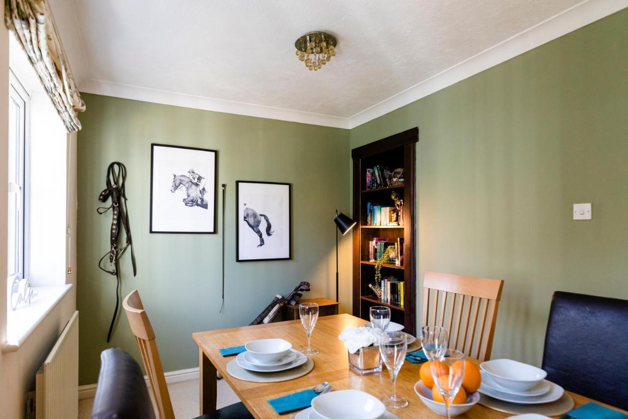 Chichester Retreat House With Free Parking Екстериор снимка