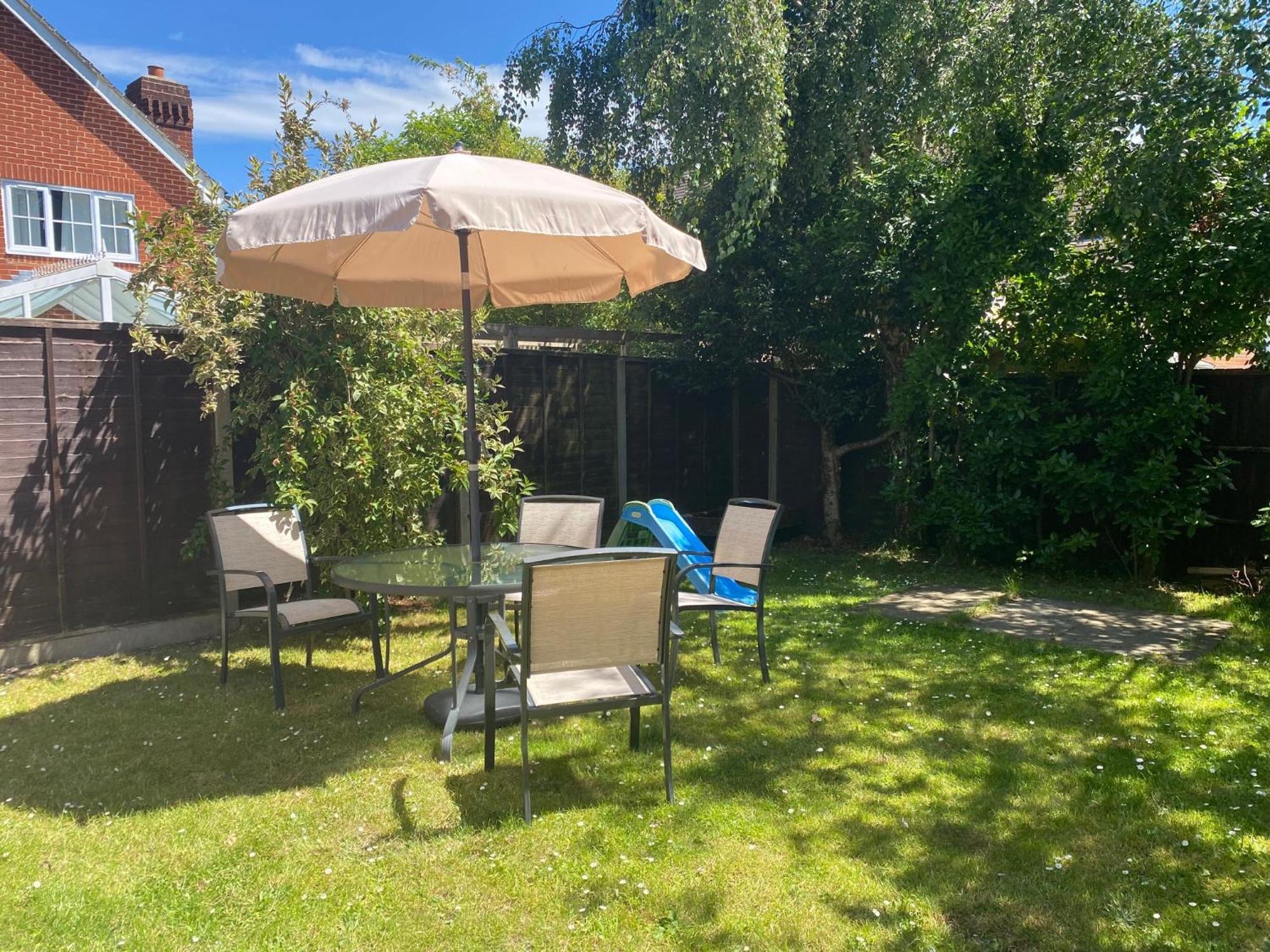 Chichester Retreat House With Free Parking Екстериор снимка