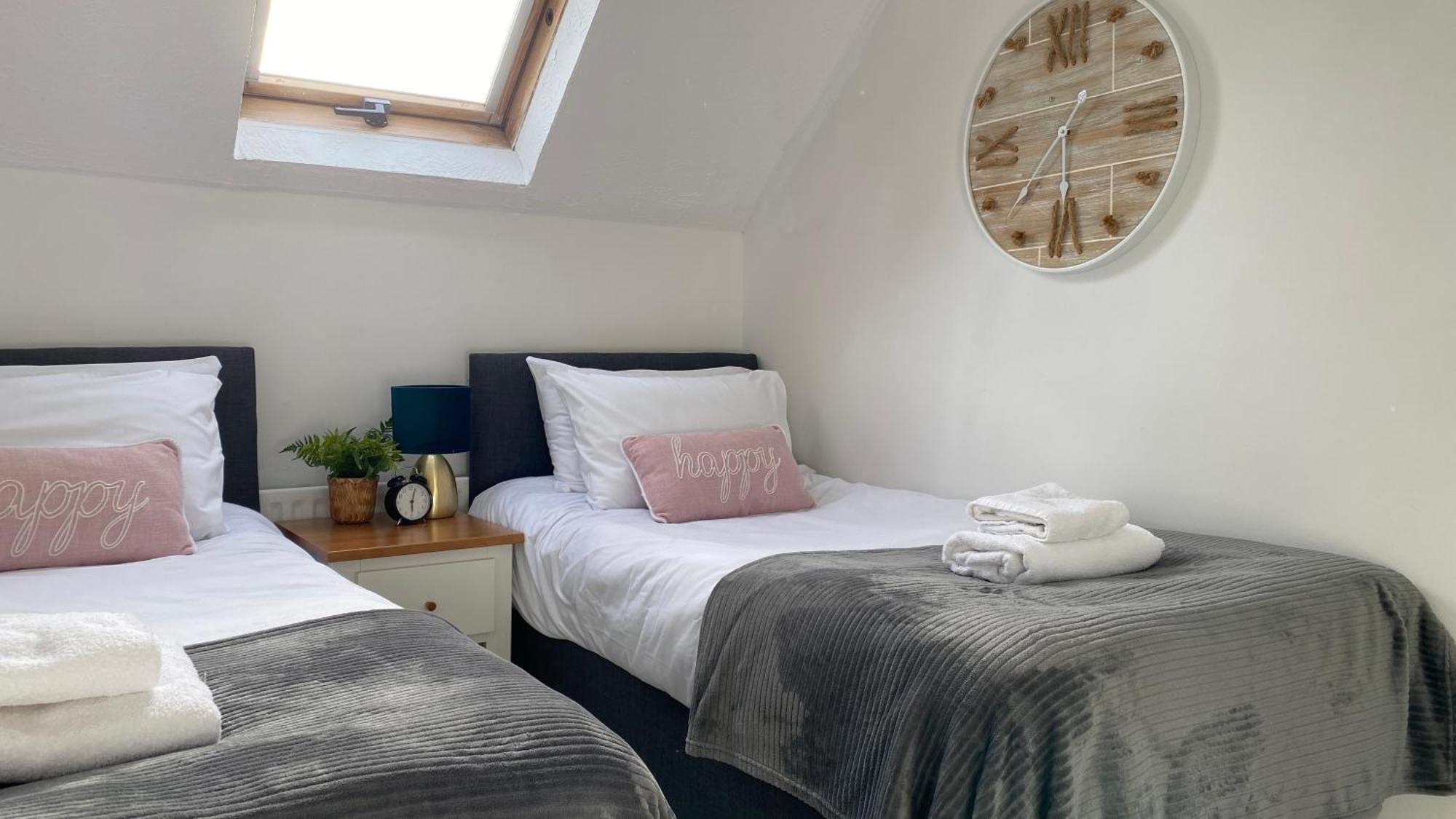 Chichester Retreat House With Free Parking Екстериор снимка