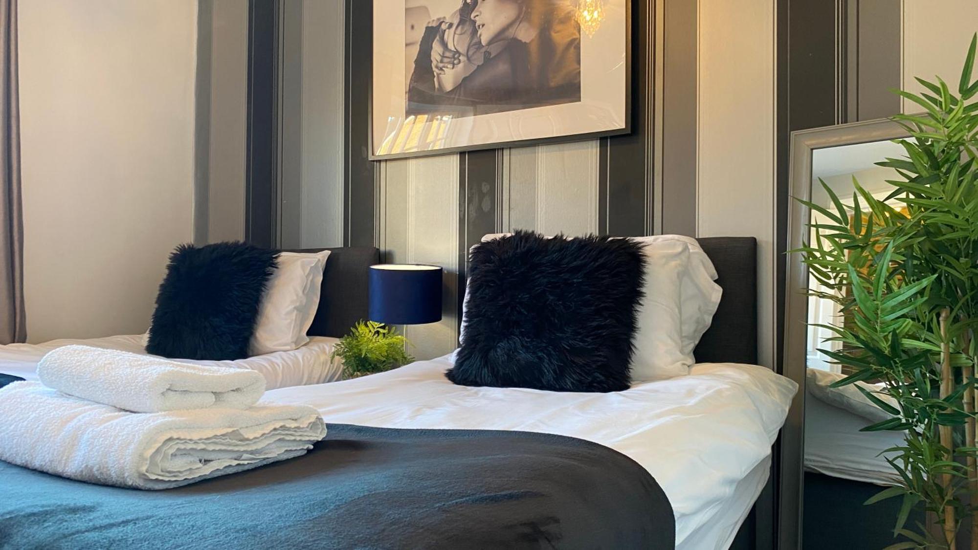 Chichester Retreat House With Free Parking Екстериор снимка