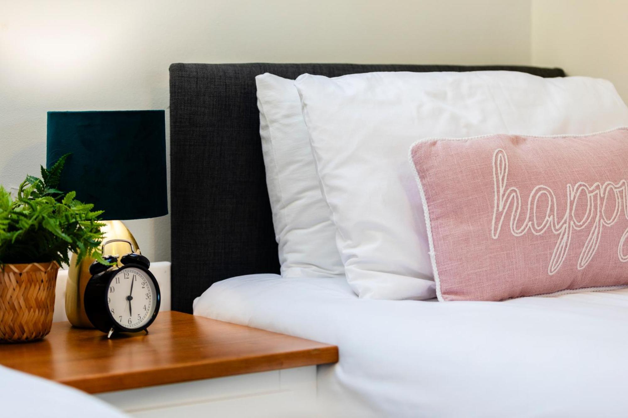 Chichester Retreat House With Free Parking Екстериор снимка