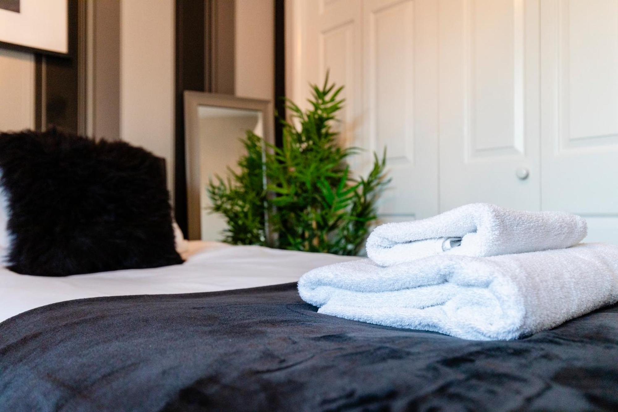 Chichester Retreat House With Free Parking Екстериор снимка