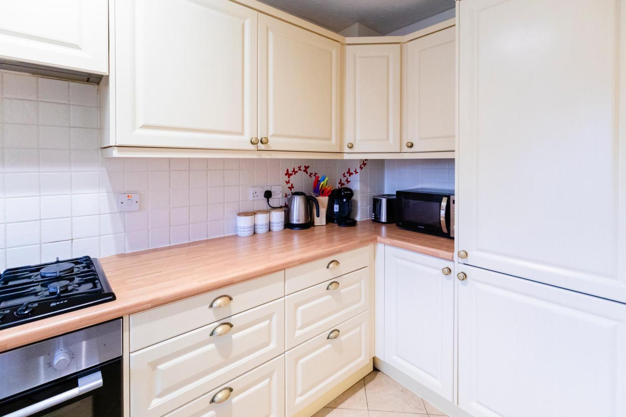 Chichester Retreat House With Free Parking Екстериор снимка