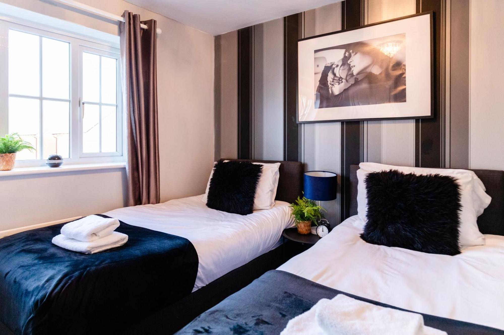 Chichester Retreat House With Free Parking Екстериор снимка