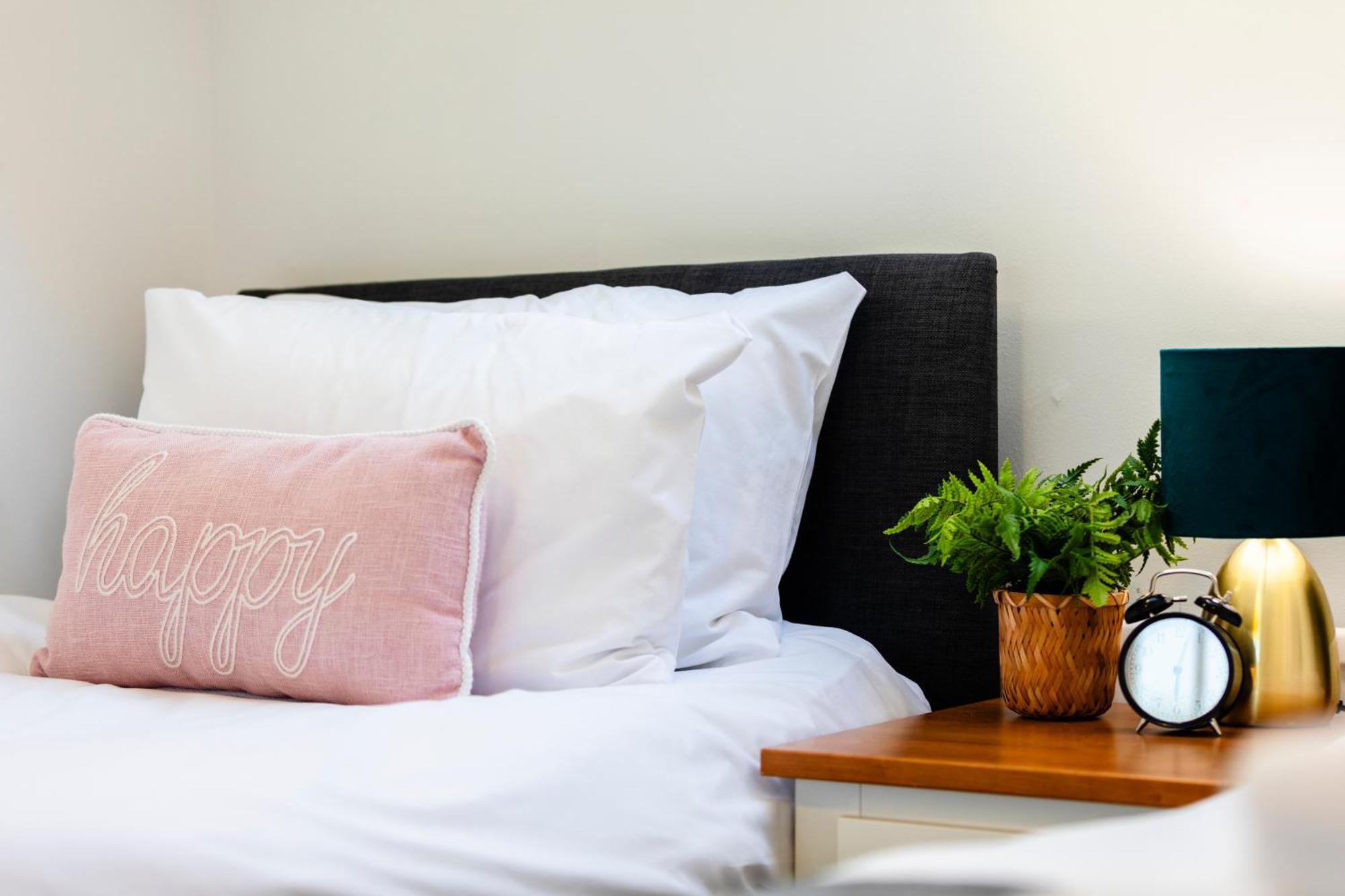 Chichester Retreat House With Free Parking Екстериор снимка