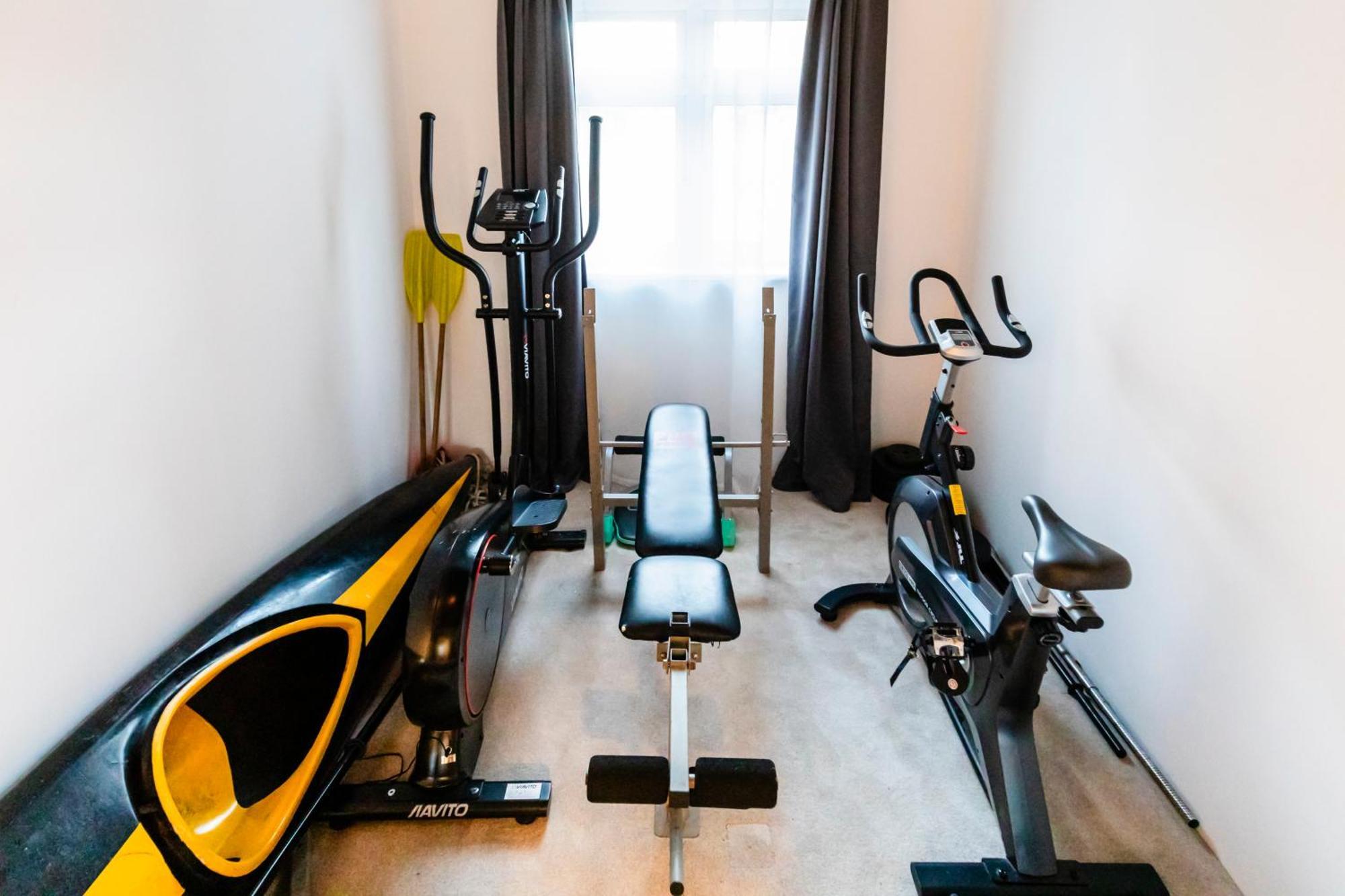 Chichester Retreat House With Free Parking Екстериор снимка