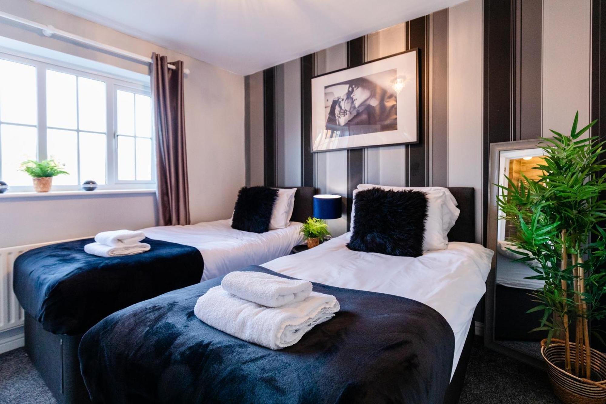 Chichester Retreat House With Free Parking Екстериор снимка