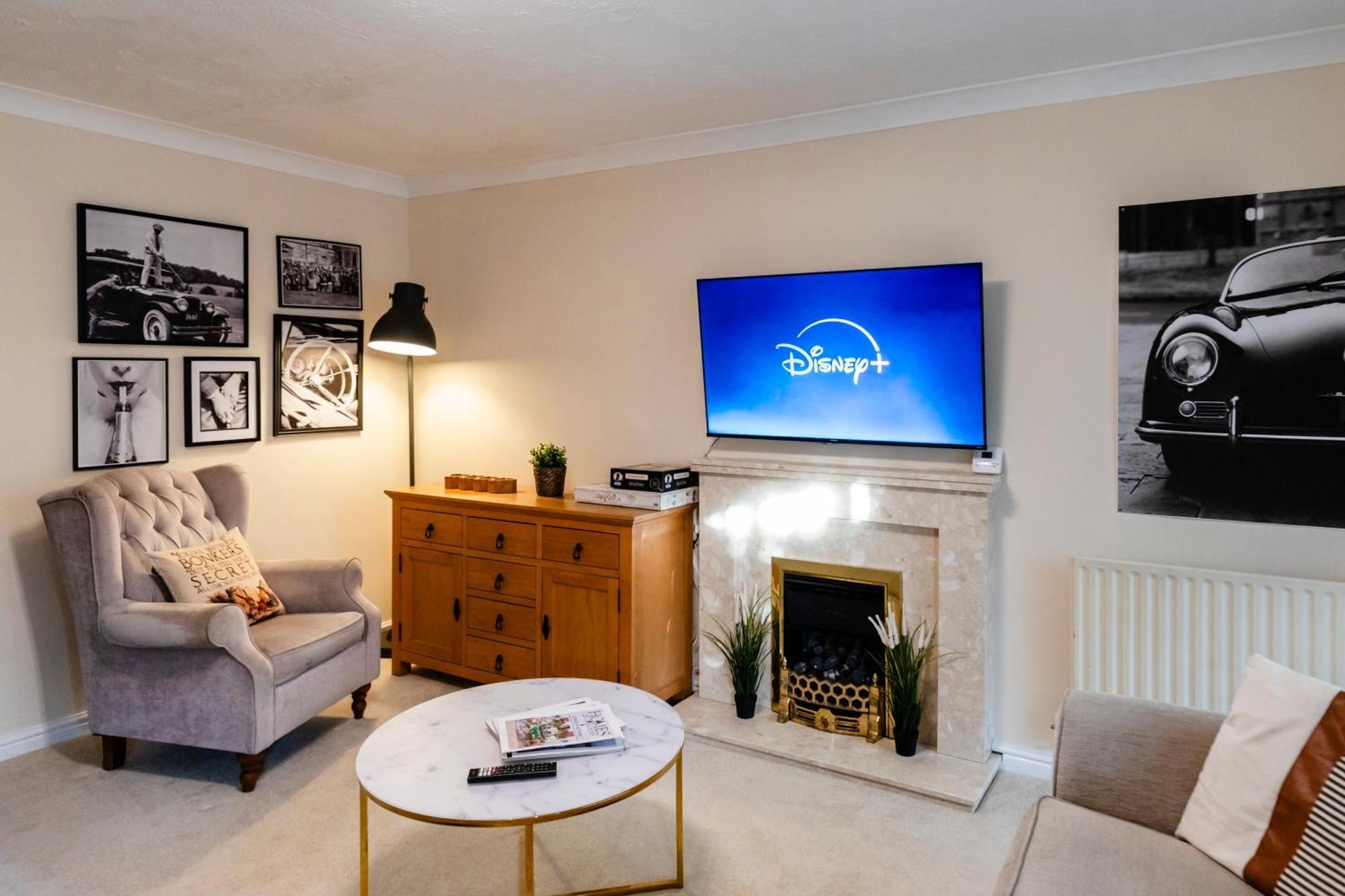 Chichester Retreat House With Free Parking Екстериор снимка