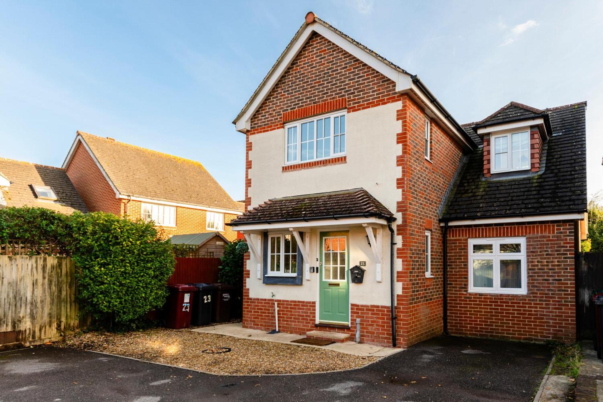 Chichester Retreat House With Free Parking Екстериор снимка
